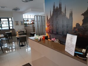 Reception - Hotel Brianza (Milan)