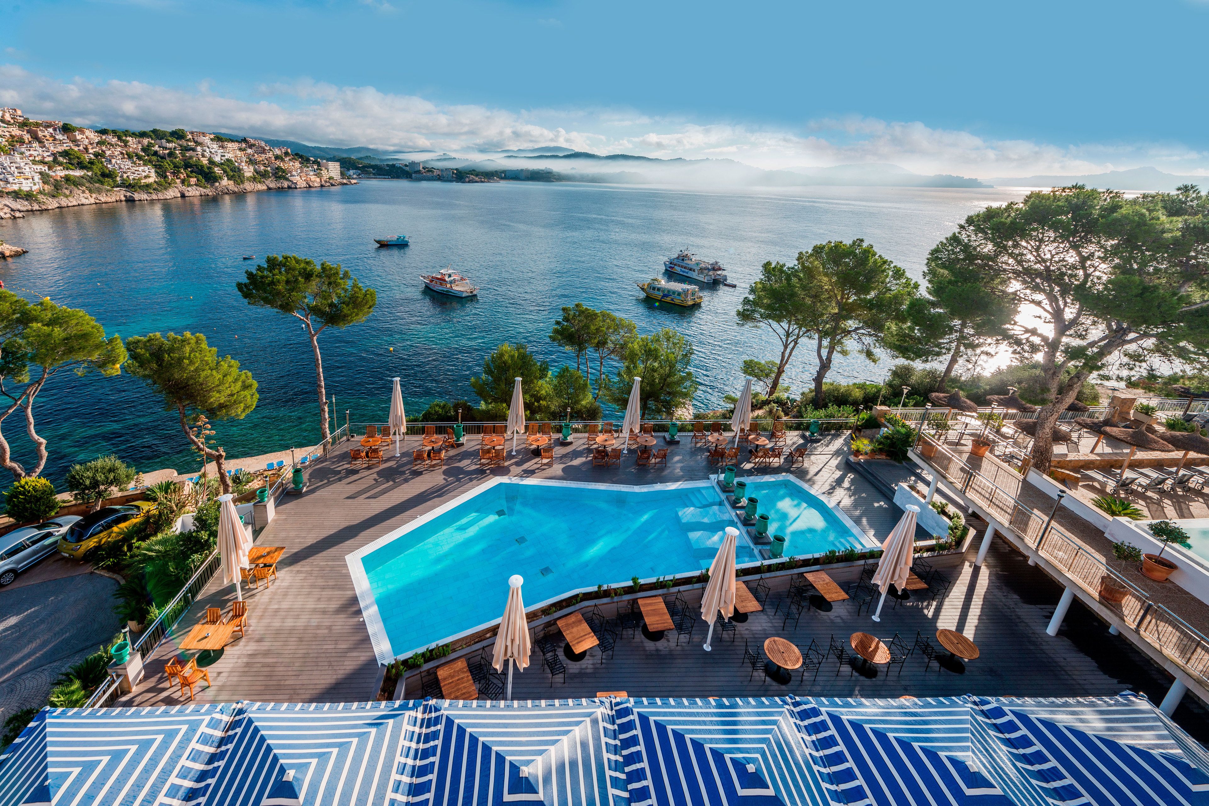 indoor pool, 3 outdoor pools, pool umbrellas, pool loungers