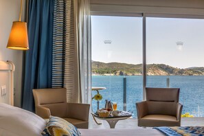 Premium bedding, down comforters, in-room safe, desk - Hotel Gran Fornells Thalasso & Spa (Calvia)