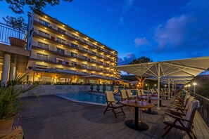 Fasade – kveld/natt