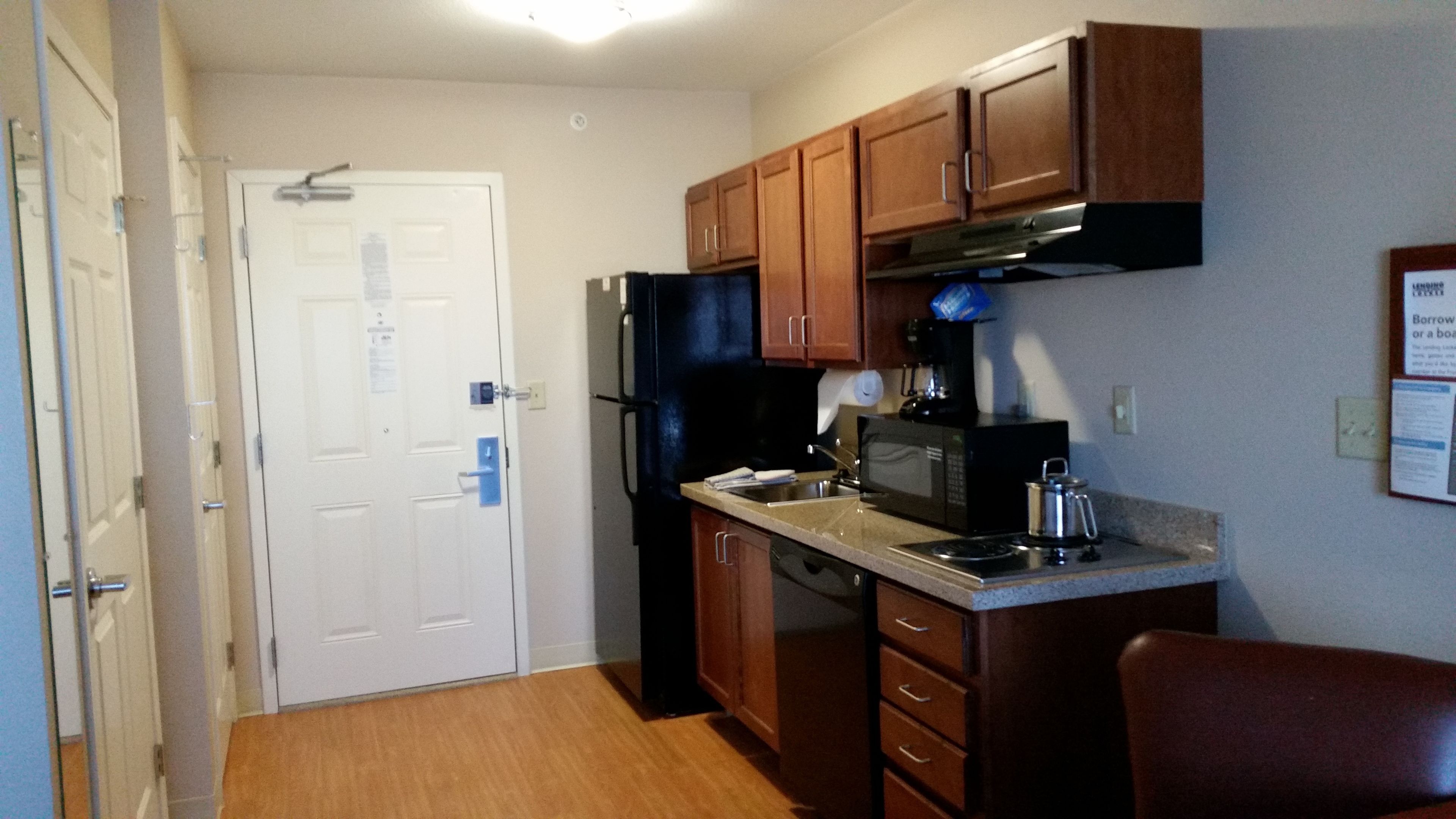 fridge, microwave, stovetop, dishwasher