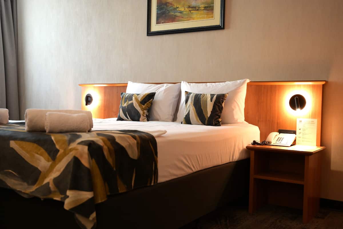 1 chambre, minibar, coffre-fort, bureau