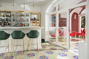 Bar (en el alojamiento)
