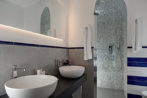 Apartment | 1 bedroom, minibar, in-room safe, individually decorated - Hotel Savoia (Positano)