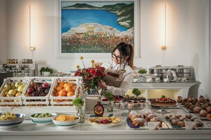 Desayuno buffet incluido todos los días