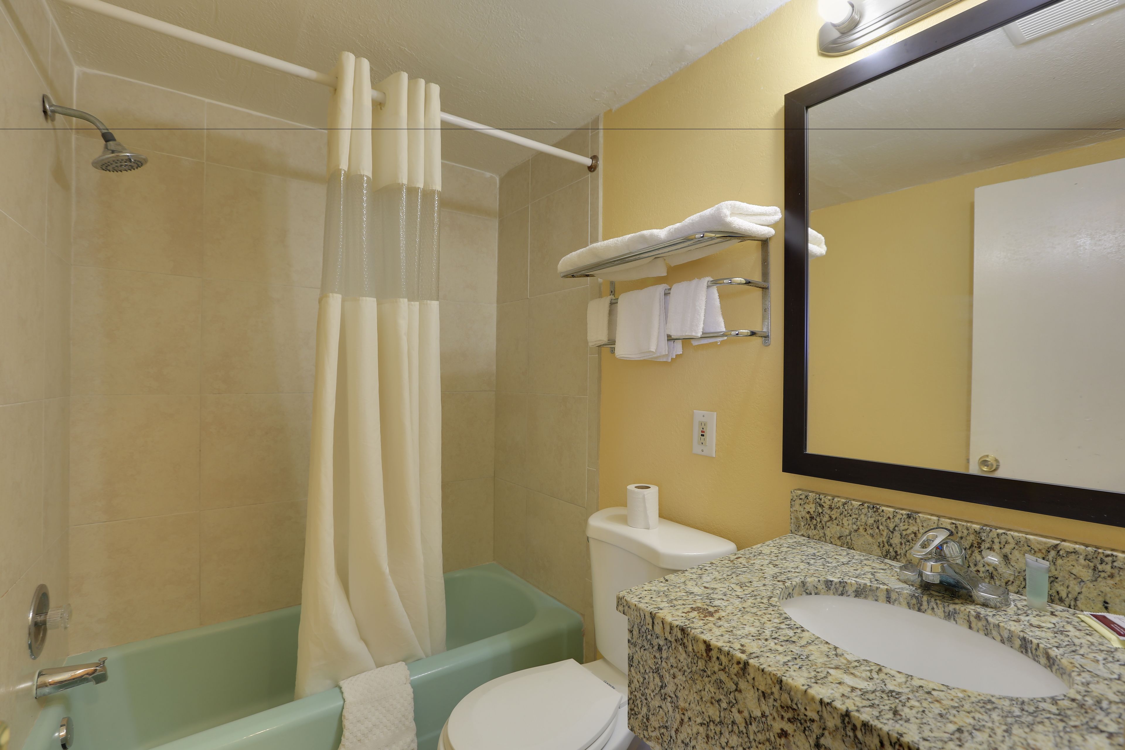 Photo - Budget Inn - St. Petersburg