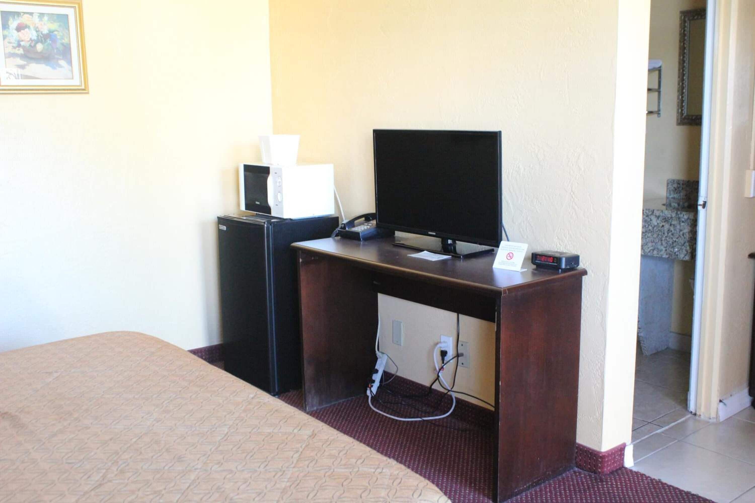 Photo - Budget Inn - St. Petersburg