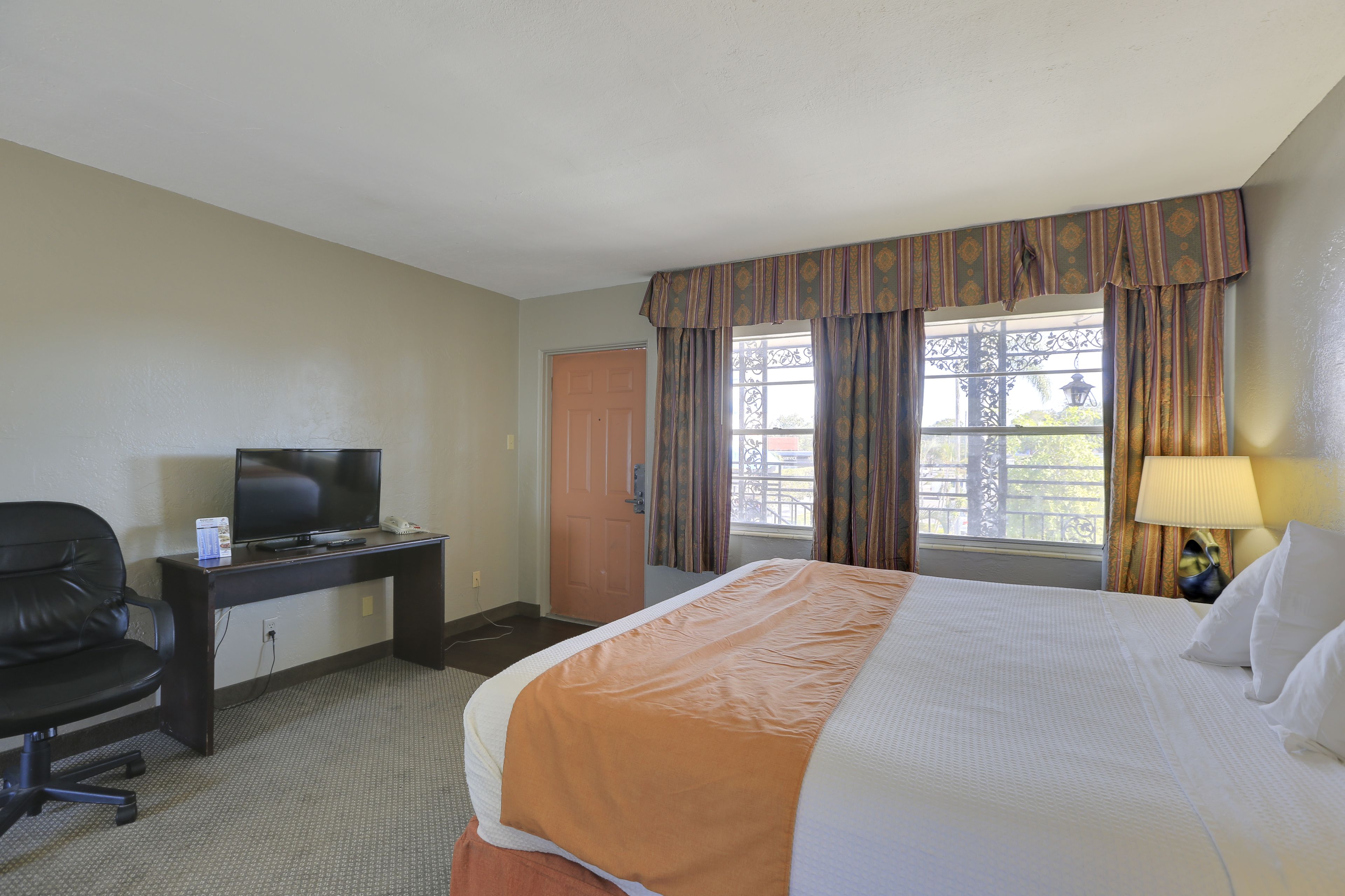 Photo - Budget Inn - St. Petersburg