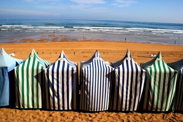 Plage à proximité, sable blanc