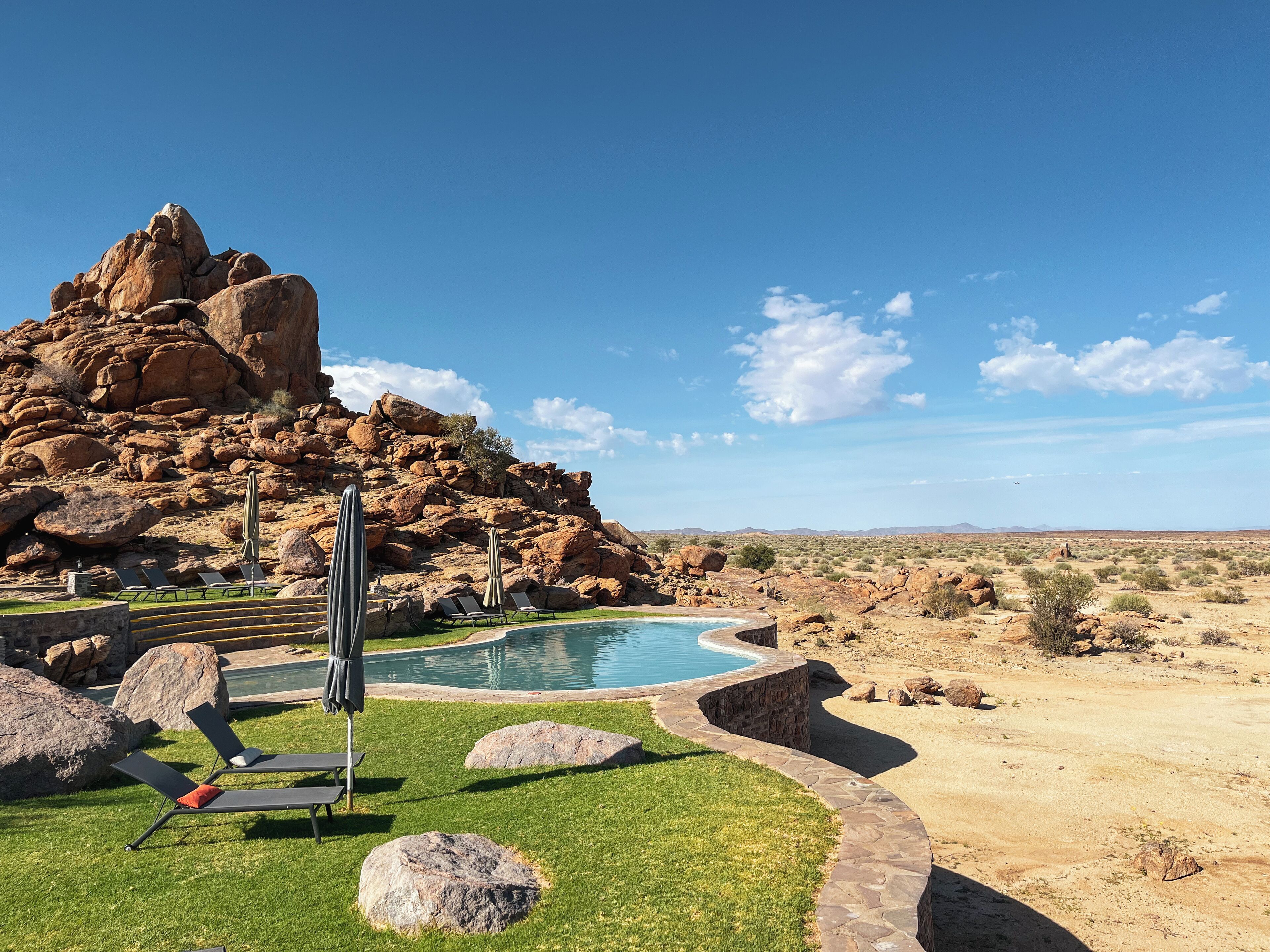 Outdoor pool, pool loungers