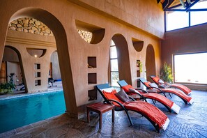 Indoor pool, outdoor pool - GocheGanas Nature Reserve & Wellness Spa (GocheGanas)