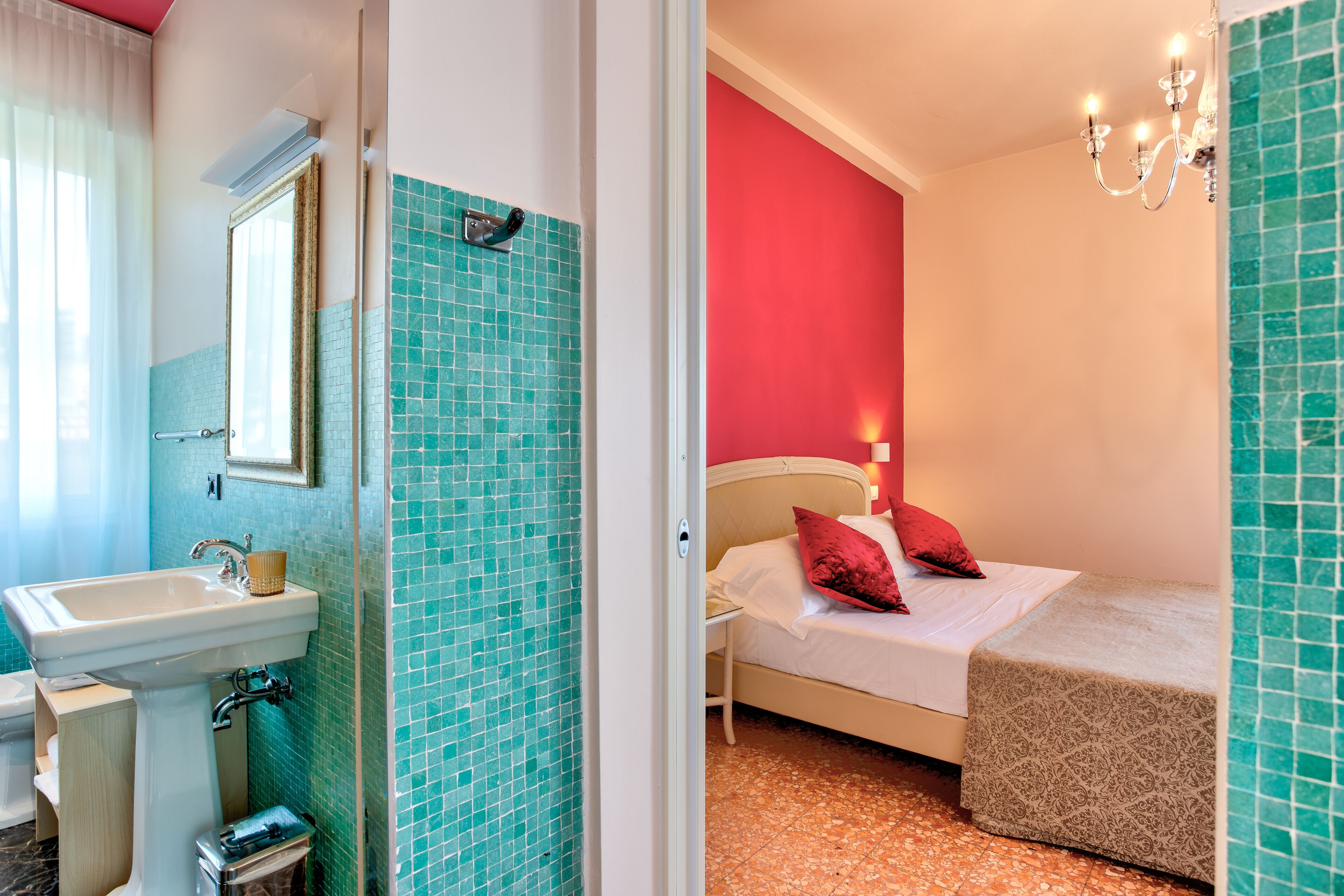 superior double room, 1 double bed, lake view | bathroom | shower, free toiletries, hair dryer, towels