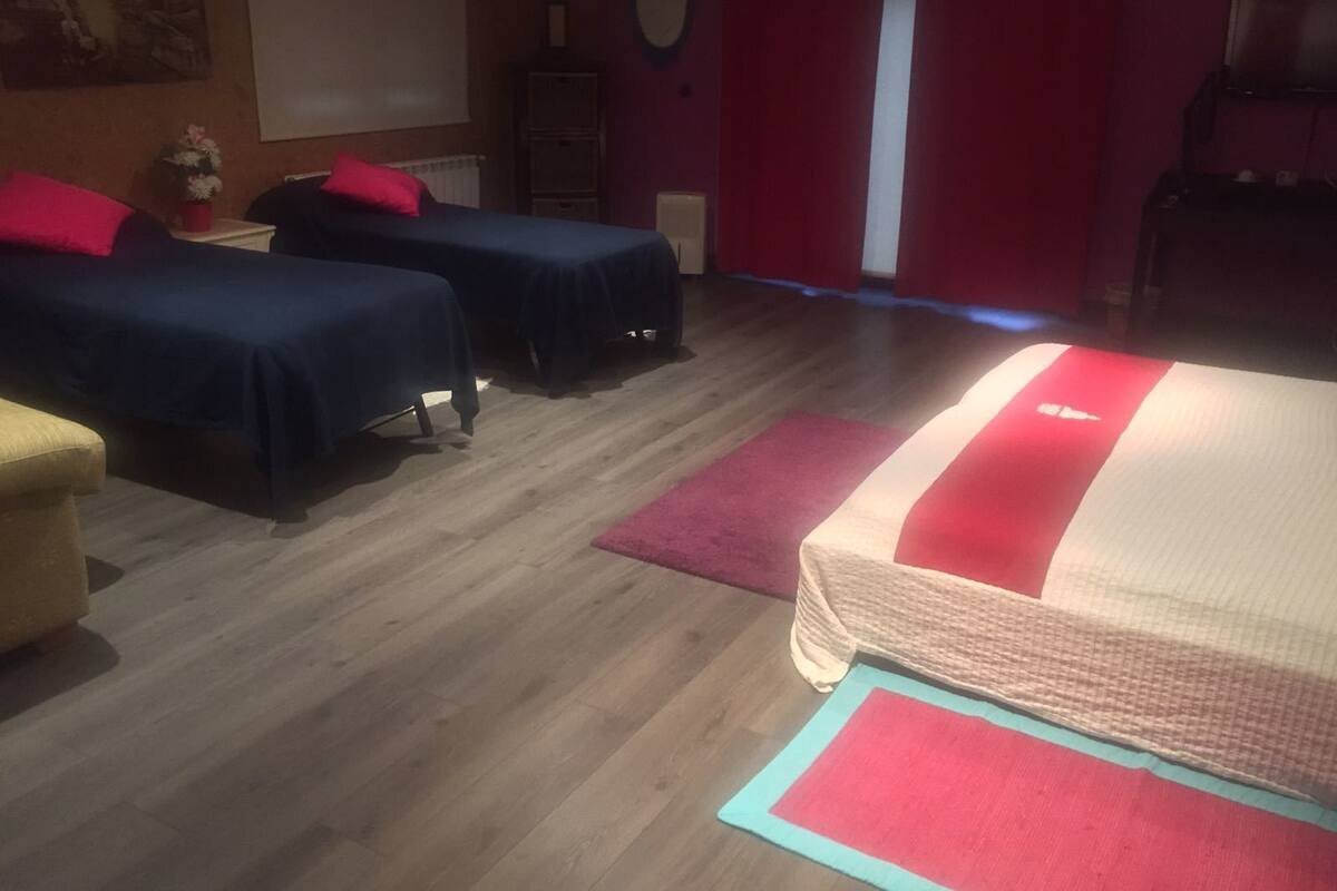Surmatelas, coffres-forts dans les chambres, bureau