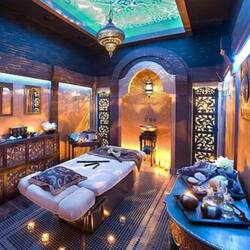 Sauna, hot tub, Turkish bath/hammam, body treatments, aromatherapy
