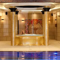 Bain à remous intérieur