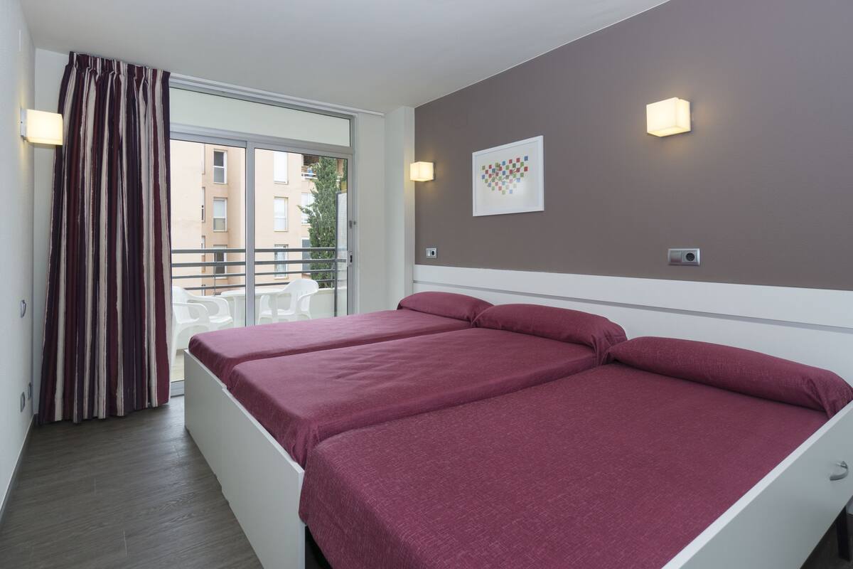 Blackout curtains, free WiFi, bed sheets