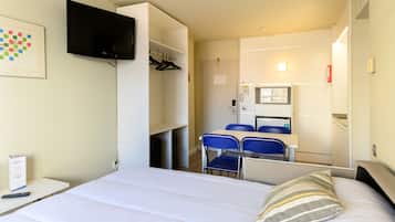 1 quarto, cortinas blackout, Wi-Fi de cortesia, roupa de cama