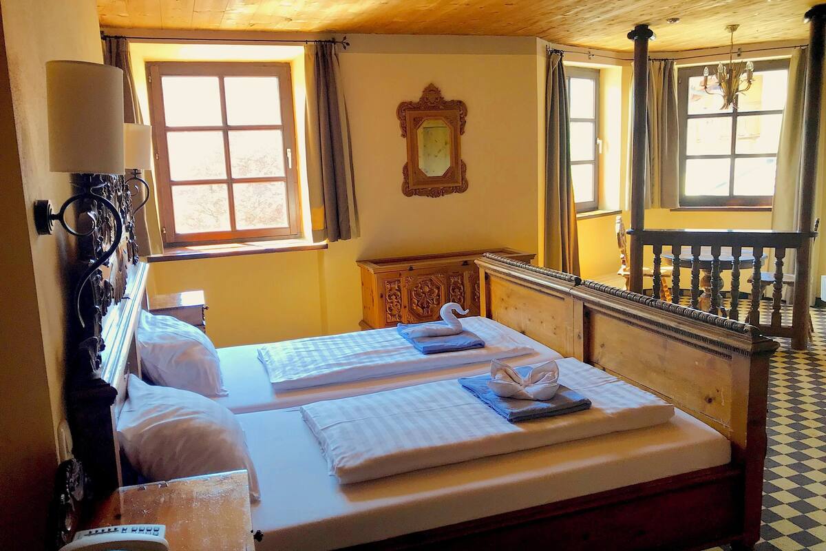 double room | in-room safe, free cots/infant beds, bed sheets