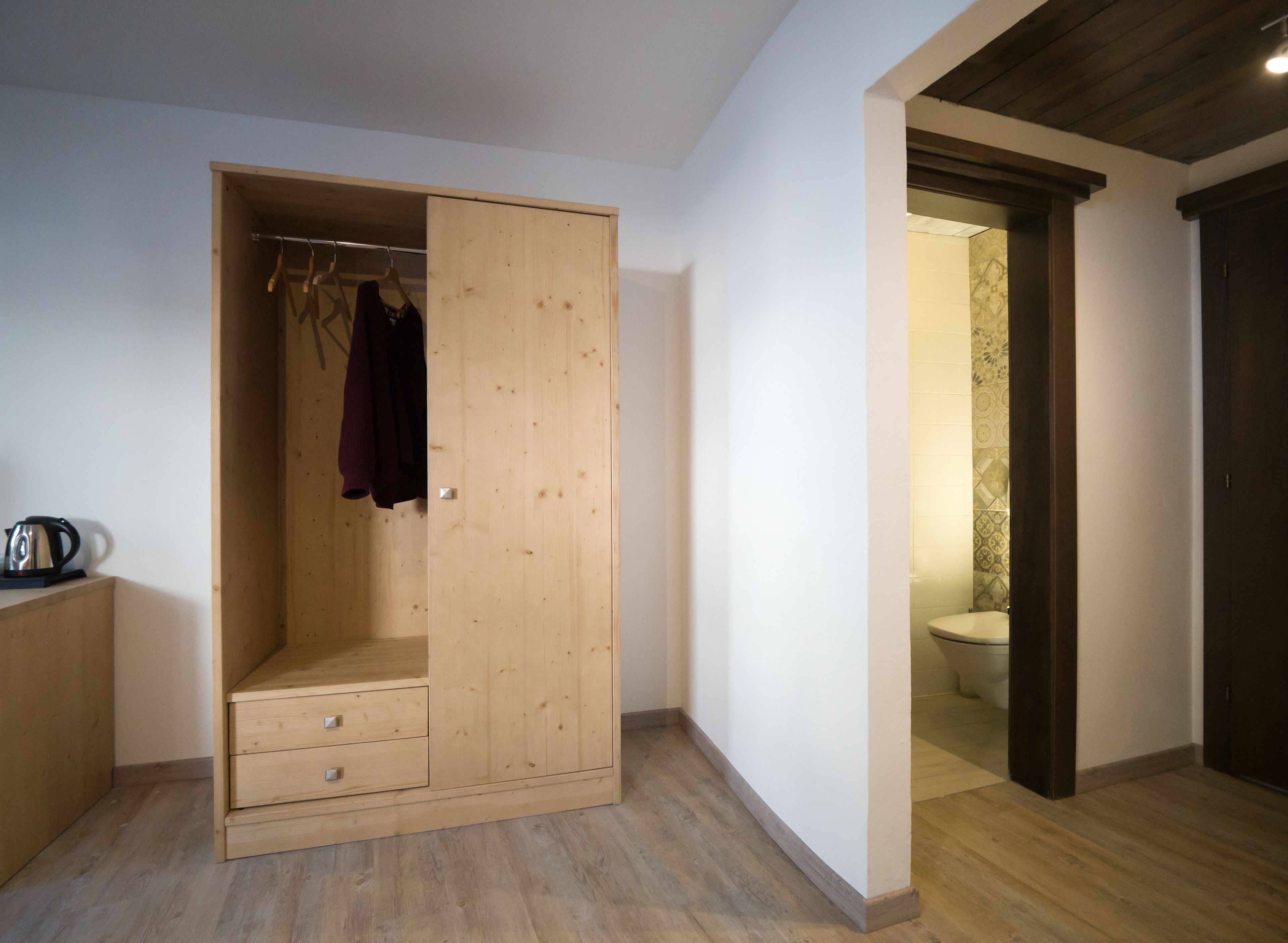 family suite, 2 bedrooms | living area | 19-inch tv with satellite channels