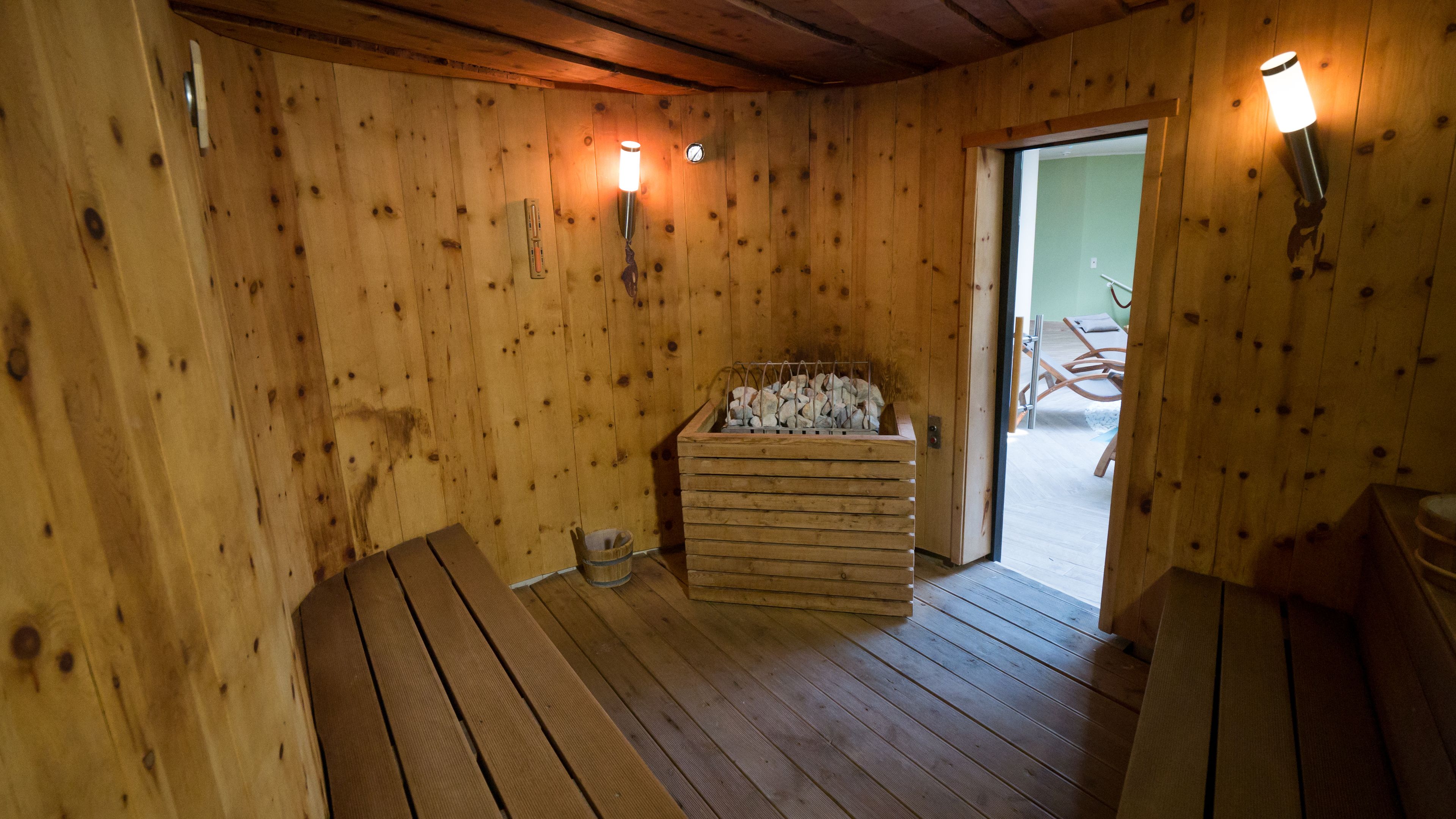couples treatment room(s), sauna, hot tub, steam room