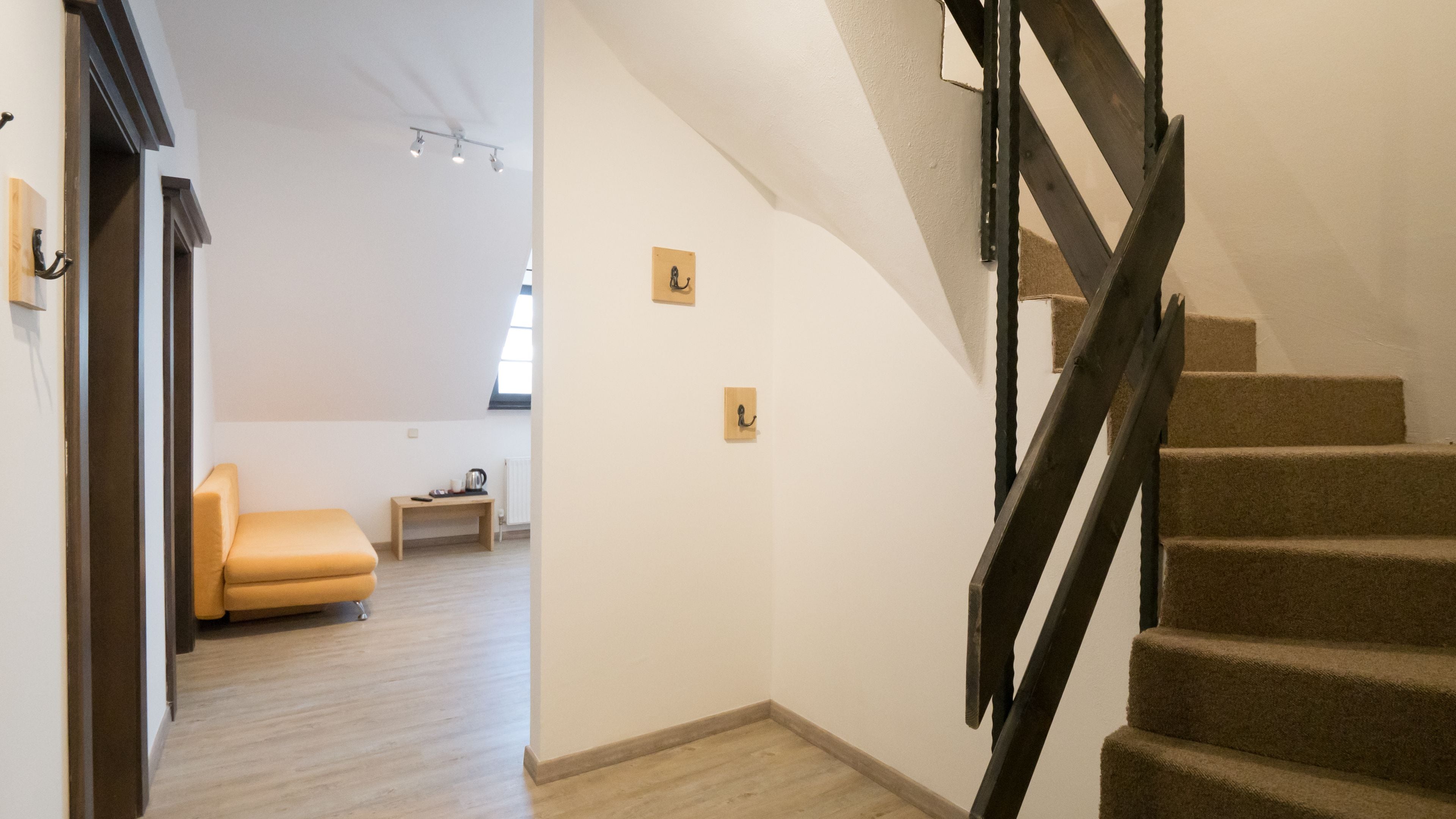 19-inch tv with satellite channels