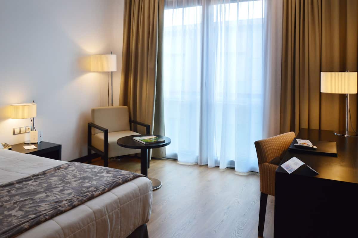 Ropa de cama de alta calidad, edredón y minibar