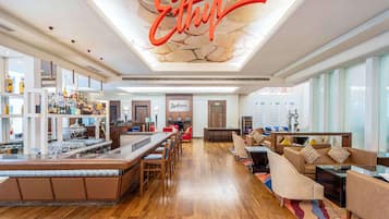 Bar (en el alojamiento)