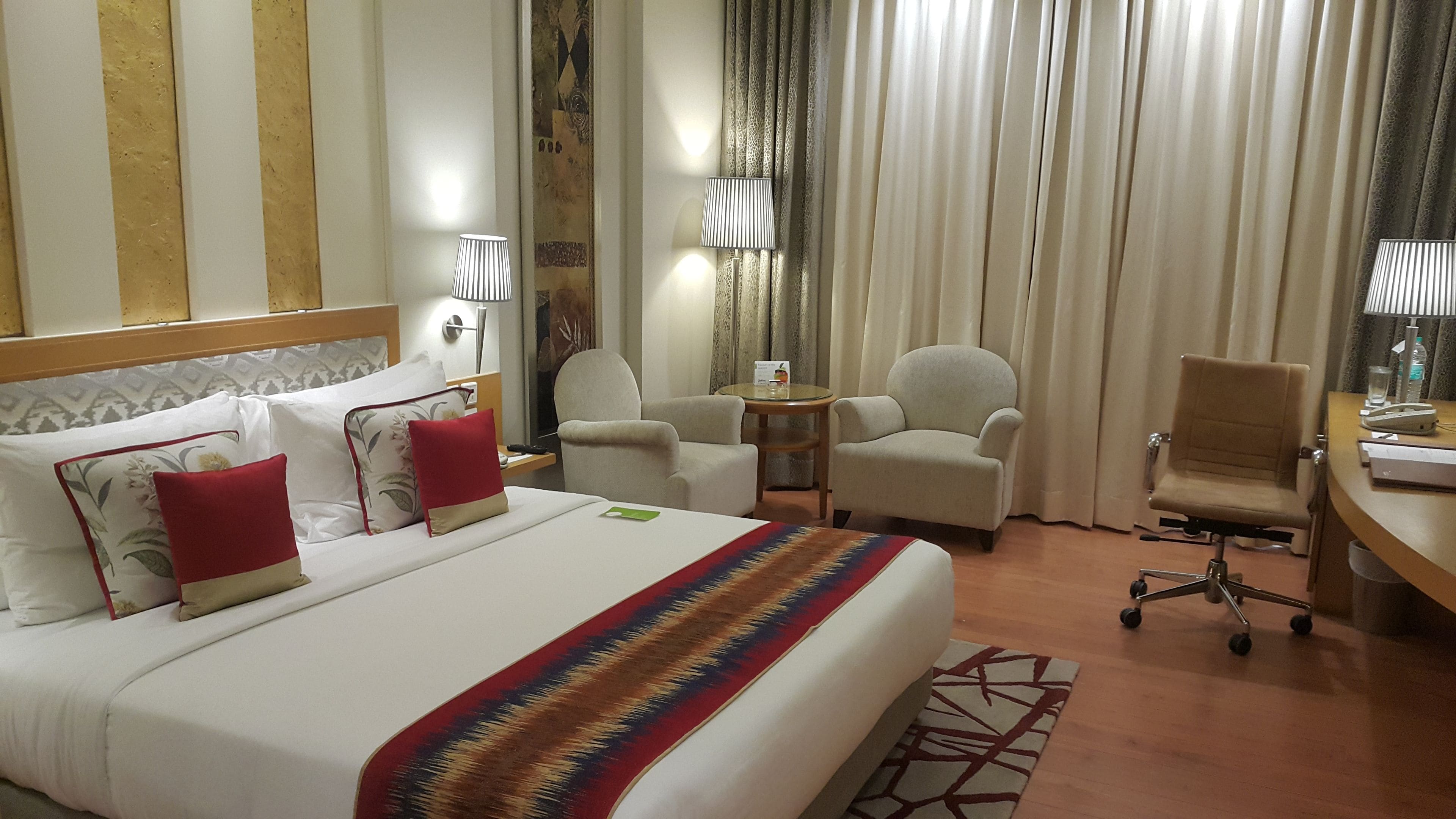 premium room | 1 bedroom, minibar, in-room safe, desk