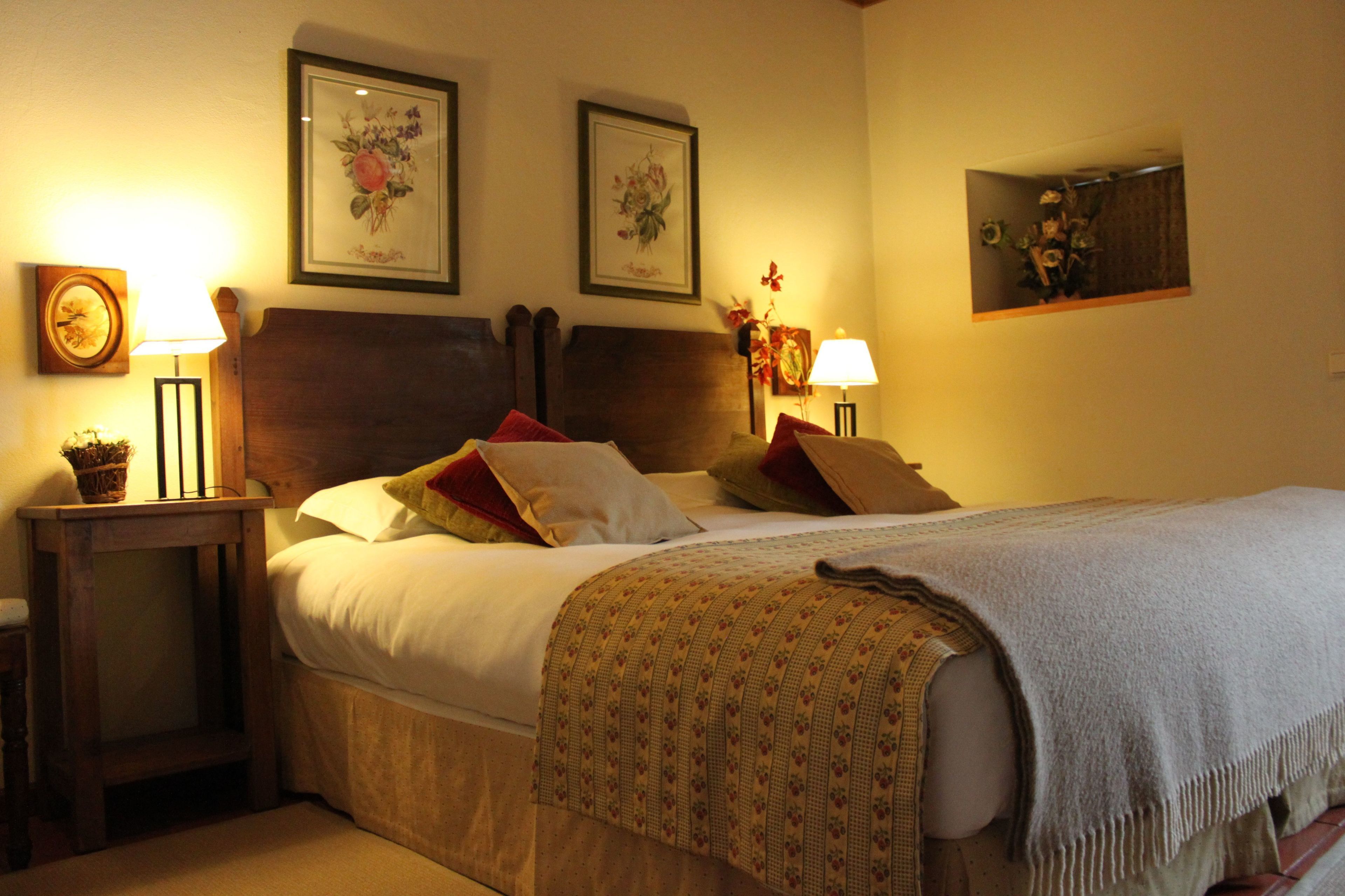 Decoración personalizada, muebles diferentes y escritorio 