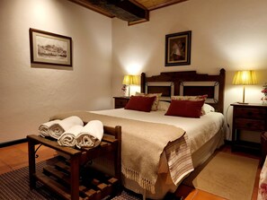 Superior Double or Twin Room | Individually decorated, individually furnished, desk, blackout curtains