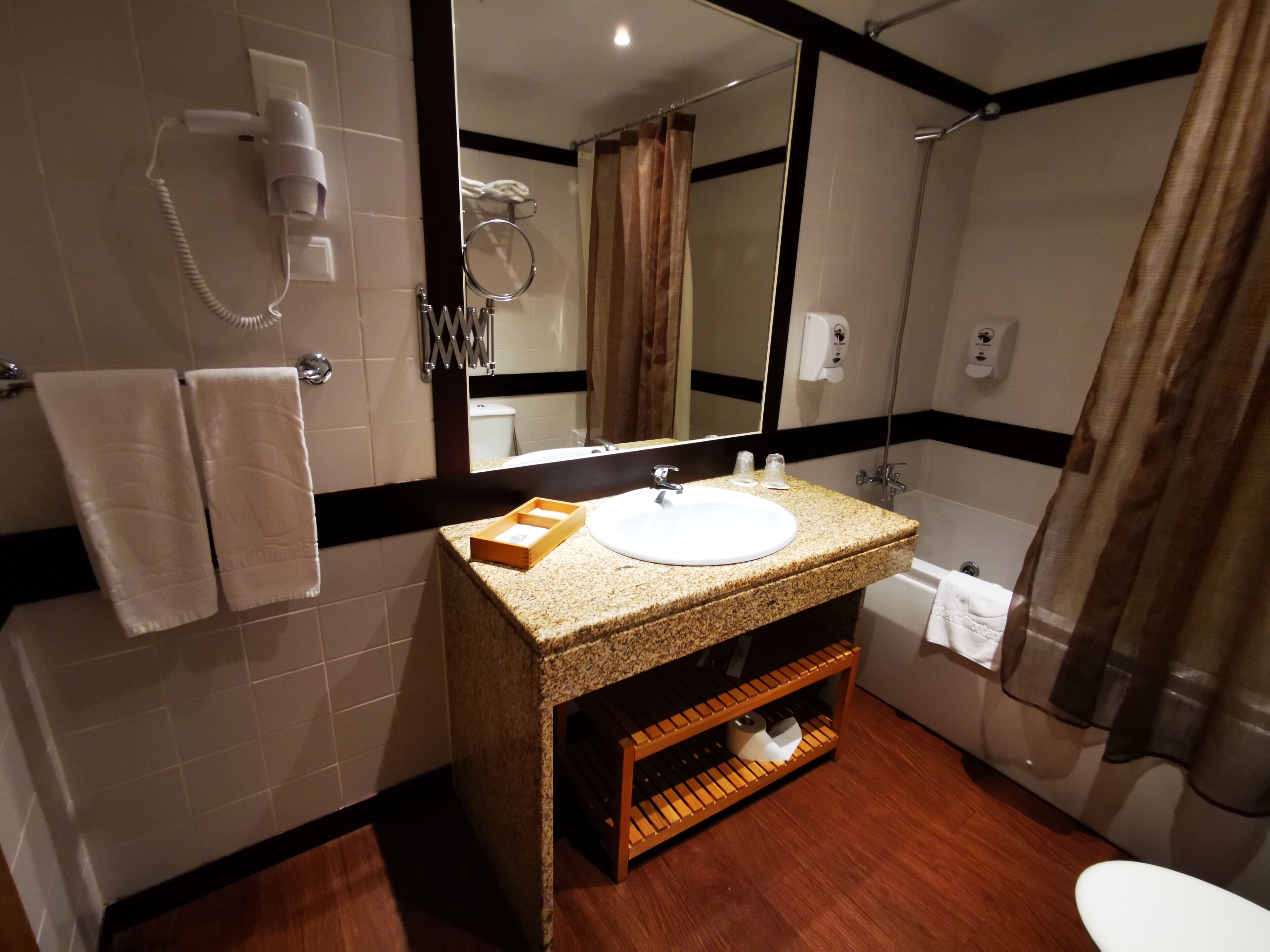 bathtub, free toiletries, hair dryer, bidet