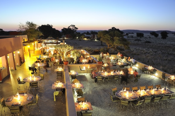 Breakfast, lunch, dinner served; African cuisine, alfresco dining