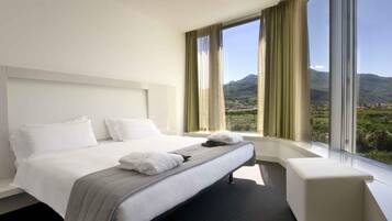 Couette en duvet d'oie, minibar, coffres-forts dans les chambres, bureau