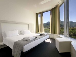 Down duvets, minibar, in-room safe, desk - Mercure Nerocubo Rovereto (Rovereto)