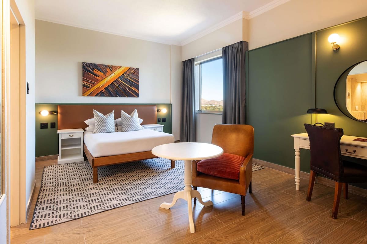 Classic Room, 1 Double Bed, Pool View