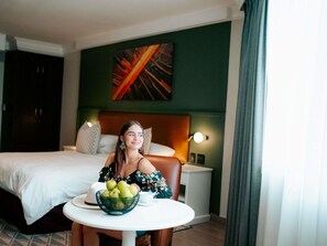 スイート 1 ベッドルーム ガーデンビュー | セーフティボックス (室内)、デスク、遮光カーテン、防音設備