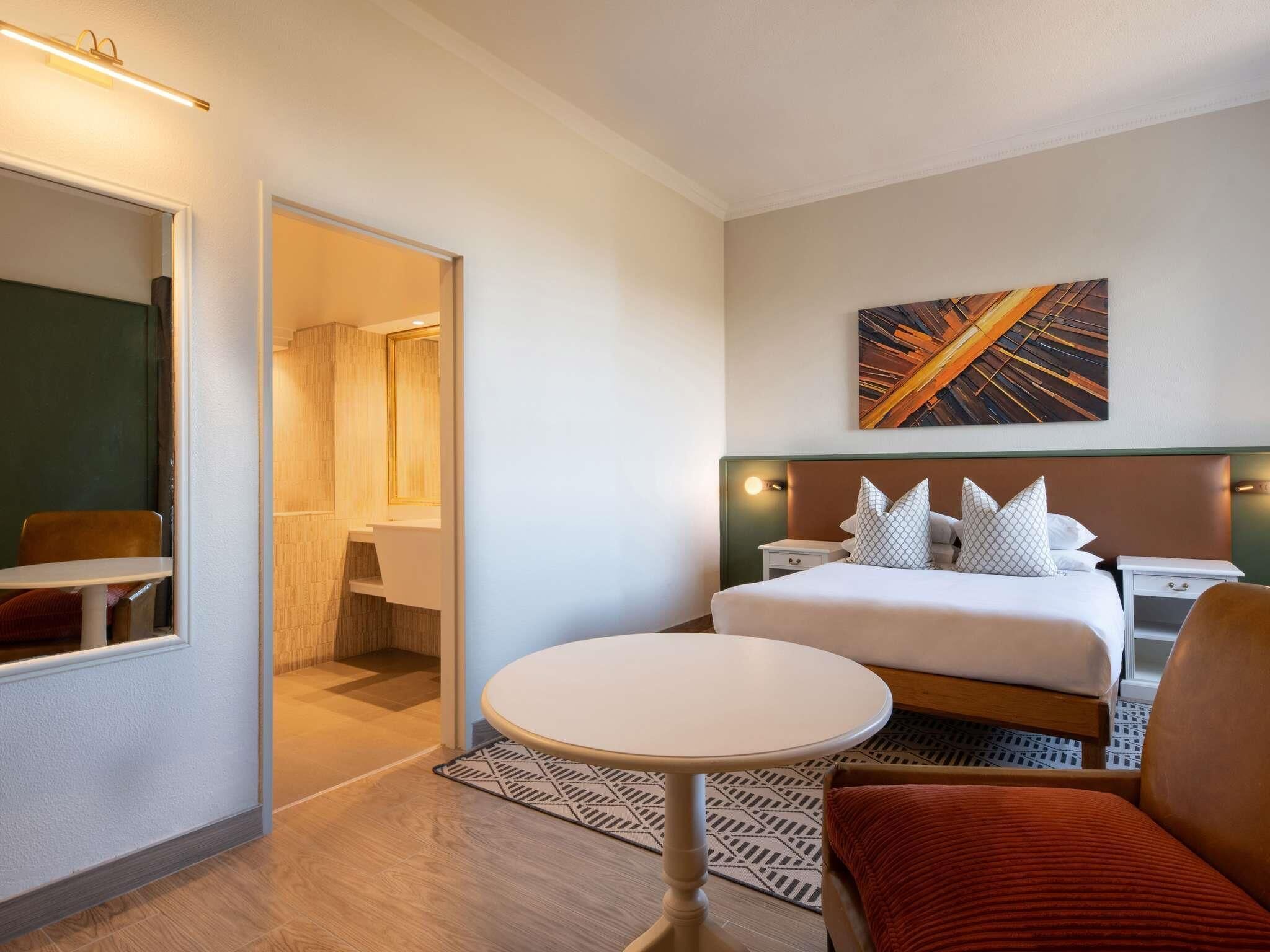 Classic Room, 1 Double Bed, Pool View | In-room safe, desk, blackout drapes, soundproofing