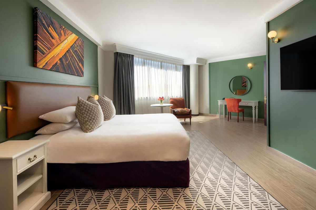 Suite, 1 Bedroom, Garden View