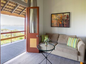 Suite, 1 Queen Bed - Detached private bathroom (Heritage) | Laptop workspace, iron/ironing board, free cribs/infant beds, free WiFi - Q Station Sydney Harbour National Park by Accor (Manly)