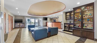 Best Western Plus San Antonio East Inn & Suites