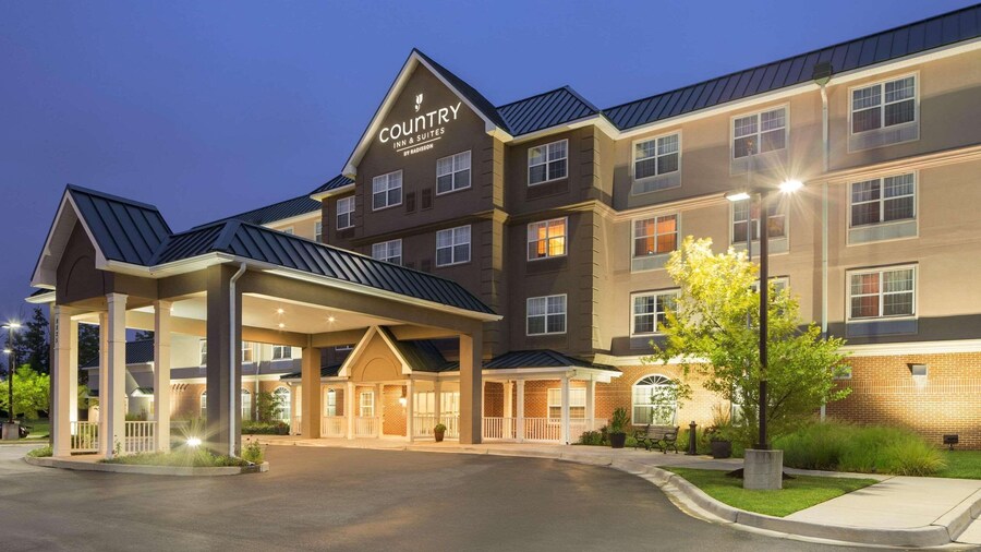 Country Inn & Suites by Radisson, Baltimore North, MD