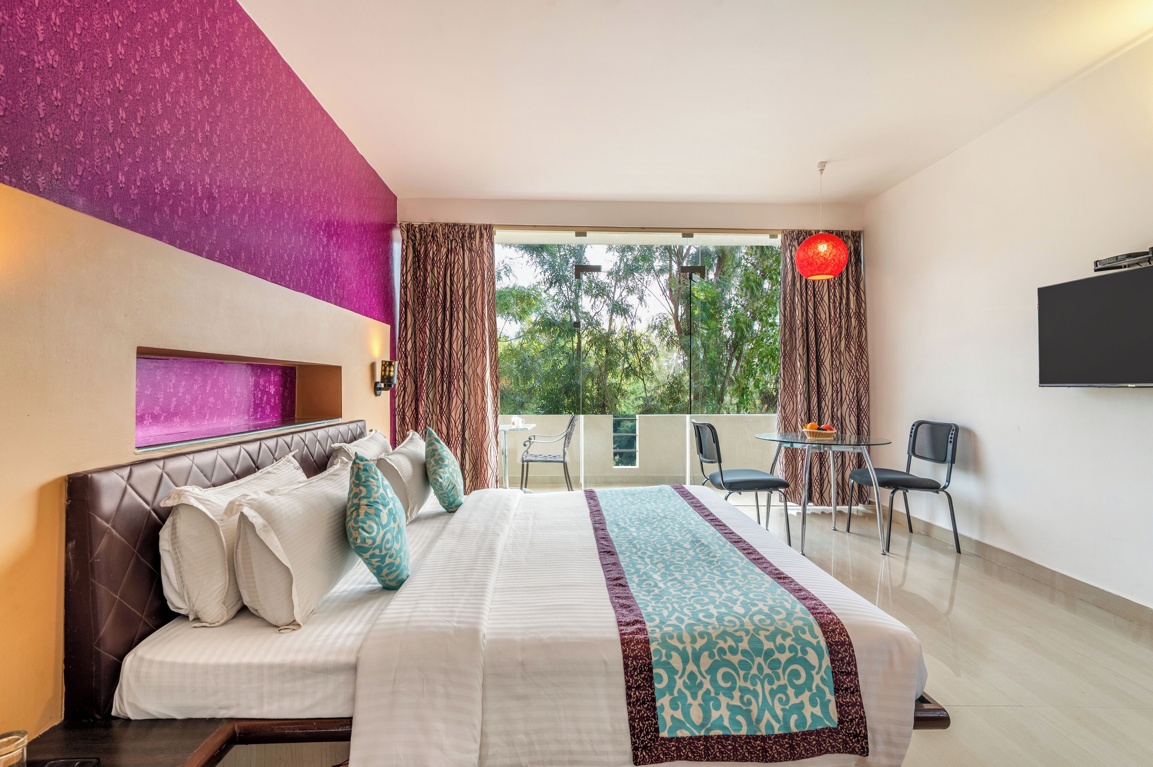 Classic room with Balcony