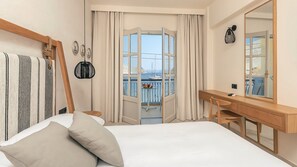 Superior Double Room, Sea View | Individually decorated, free WiFi, bed sheets