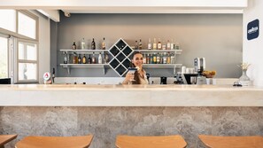 Bar (in der Unterkunft)