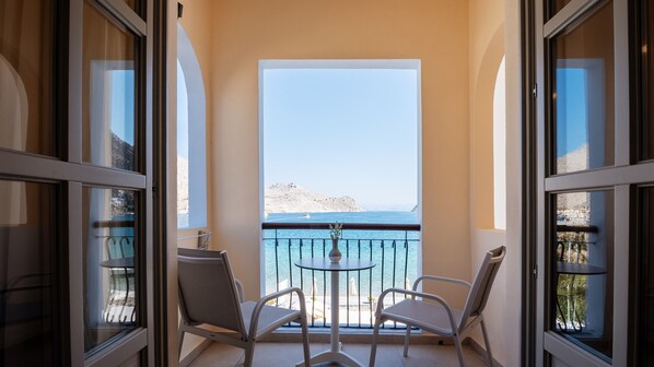 Superior Double Room, Sea View | Individually decorated, free WiFi, bed sheets
