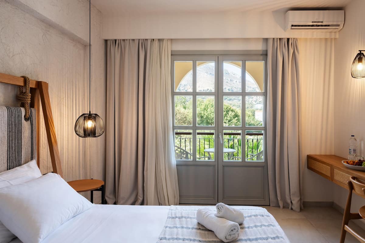 Standard Double or Twin Room, Garden View | Individually decorated, free WiFi, bed sheets
