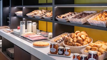 Daily buffet breakfast for a fee