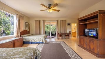 Decoración personalizada, muebles diferentes y escritorio