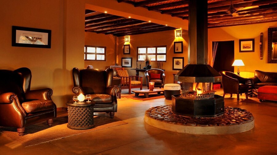 Zebra Kalahari Lodge