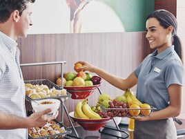 Free daily continental breakfast